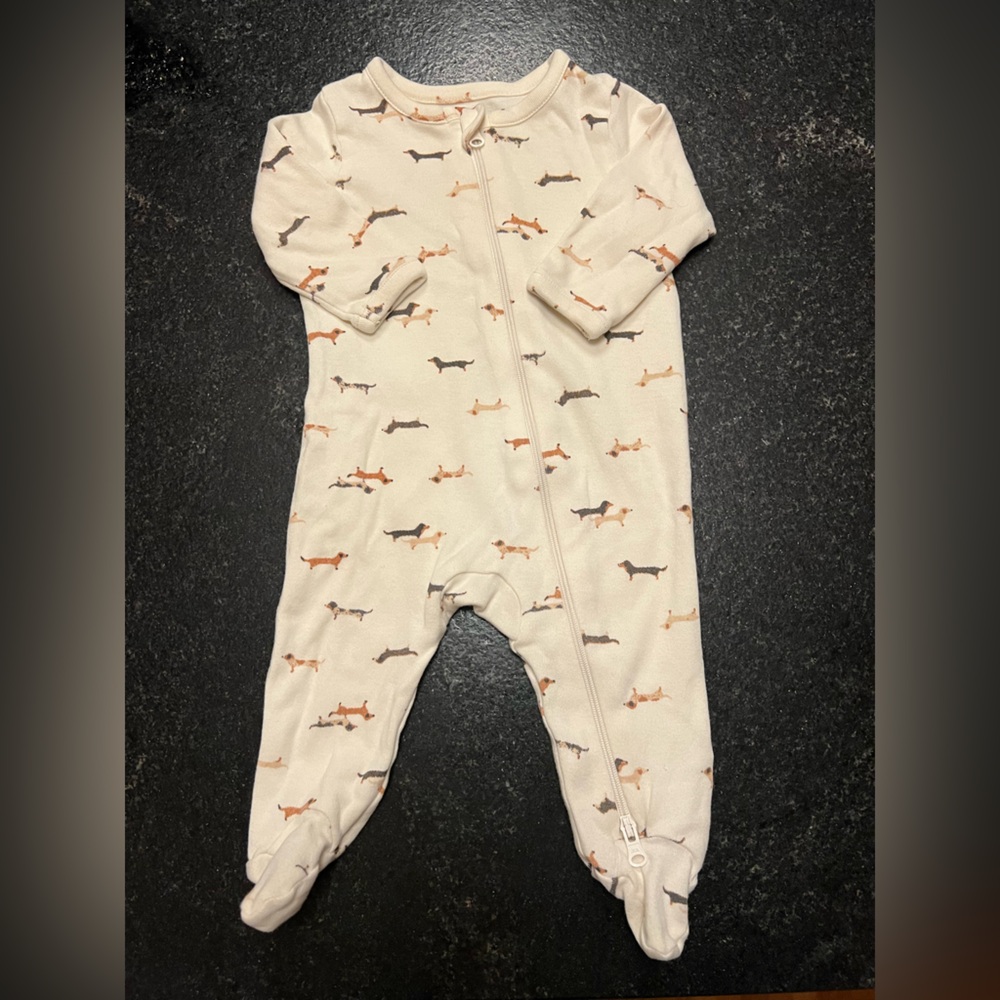 Nordstrom Cream Dog Pattern Kids Footie